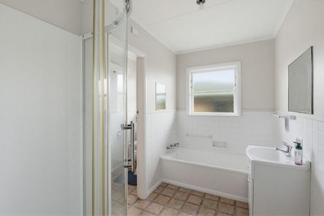 Photo of property in 132 Weraroa Road, Levin, 5510