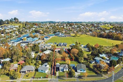 Photo of property in 125 Awaroa Road, Helensville, 0800