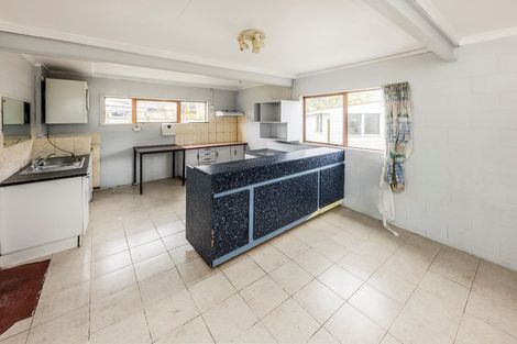 Photo of property in 11 Tomlin Place, Mangere East, Auckland, 2024