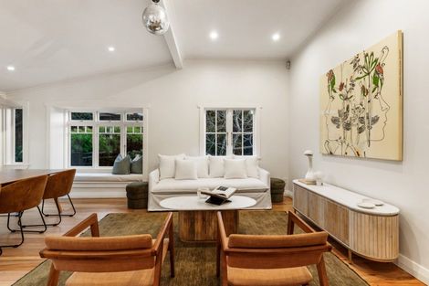 Photo of property in 202 Queen Street, Northcote Point, Auckland, 0627