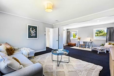 Photo of property in 6 Alston Avenue, Kelston, Auckland, 0602