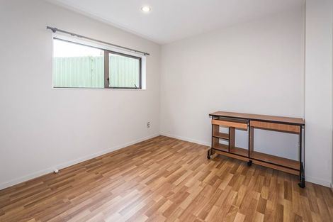 Photo of property in 4 St Catherine Crescent, West Harbour, Auckland, 0618