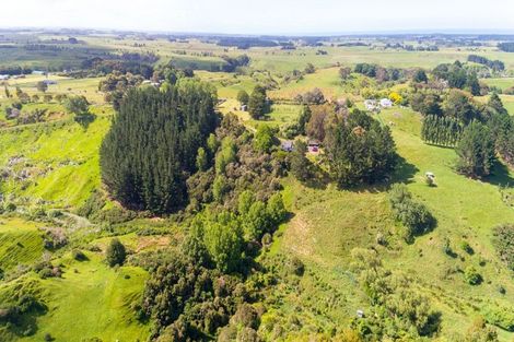 Photo of property in 235 No 2 Line, Okoia, Whanganui, 4572