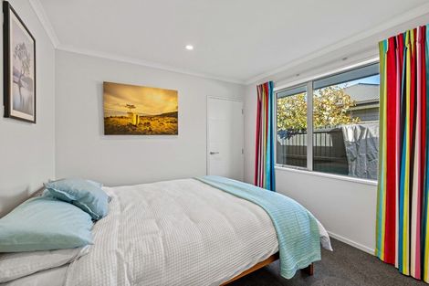 Photo of property in 32 Rue De La Mare, Parklands, Christchurch, 8083