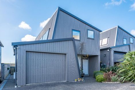 Photo of property in 11 Lacebark Lane, Woodridge, Wellington, 6037