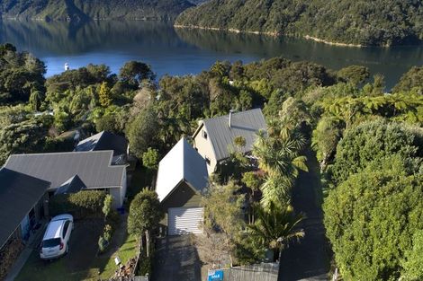 Photo of property in 3188 Archers Road, Tennyson Inlet, Rai Valley, 7195