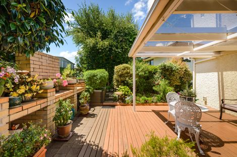 Photo of property in 3 The Glen, Hokowhitu, Palmerston North, 4410