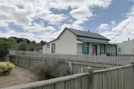 Photo of property in 3 Otanga Street, Dannevirke, 4930