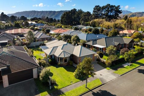 Photo of property in 4 Ashleigh Way, Waikanae Beach, Waikanae, 5036