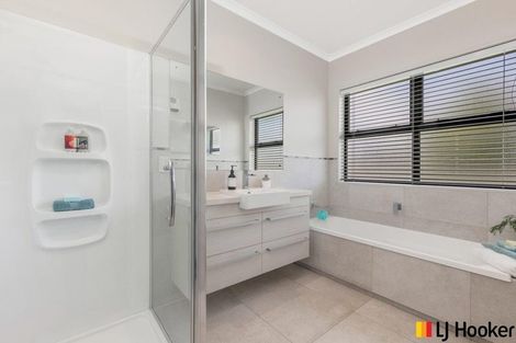 Photo of property in 45 Hadley Wood Drive, Wattle Downs, Auckland, 2103