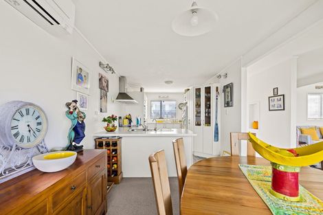 Photo of property in 4 Kotuku Place, Snells Beach, 0920