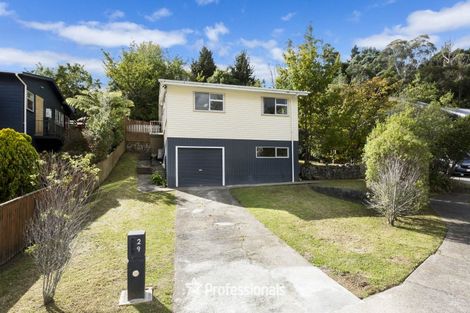 Photo of property in 29 Edelweiss Grove, Timberlea, Upper Hutt, 5018