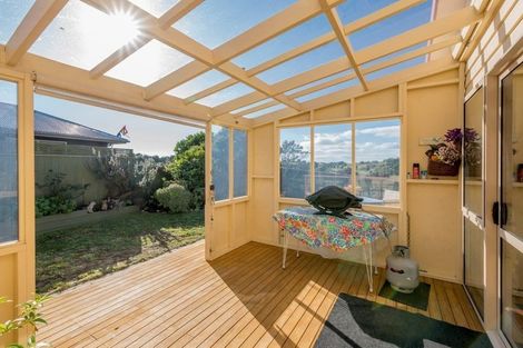 Photo of property in 39 Rutherford Drive, Waikanae Beach, Waikanae, 5036