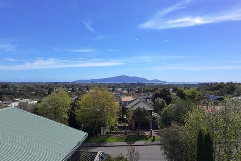 Photo of property in 49 Kakariki Grove, Waikanae, 5036