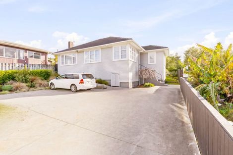 Photo of property in 53 Sunnyside Road, Sunnyvale, Auckland, 0612