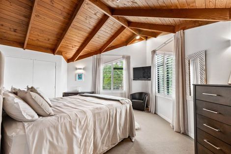 Photo of property in 433 East Coast Road, Mairangi Bay, Auckland, 0630