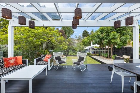 Photo of property in 51 Mcdowell Crescent, Hillcrest, Auckland, 0627