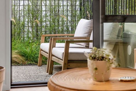 Photo of property in 1092b Great North Road, Point Chevalier, Auckland, 1022