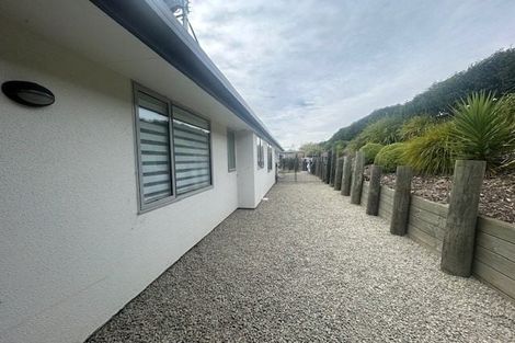 Photo of property in 15 Katania Heights, Brightwater, 7022