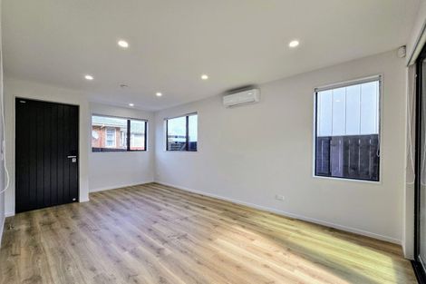 Photo of property in 7c Gulf Crest, Bucklands Beach, Auckland, 2012