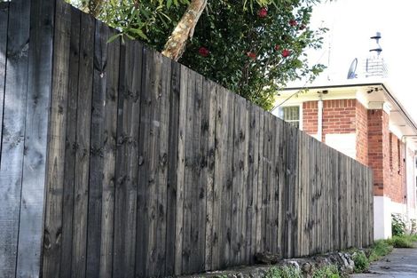 Photo of property in 52 Churchill Avenue, Manurewa, Auckland, 2102