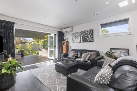 Photo of property in 10 Trent Avenue, Hokowhitu, Palmerston North, 4410