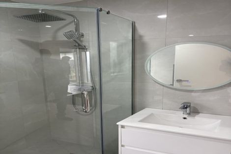 Photo of property in 58 Gossamer Drive, Pakuranga Heights, Auckland, 2010