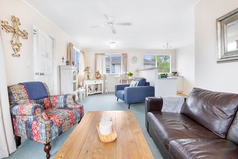 Photo of property in 54a Yeovil Road, Te Atatu Peninsula, Auckland, 0610