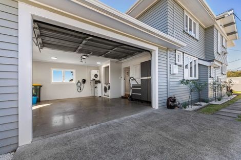 Photo of property in 26 Baring Terrace, Strandon, New Plymouth, 4312
