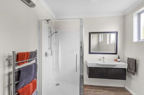 Photo of property in 1/310 Memorial Avenue, Burnside, Christchurch, 8053