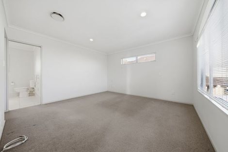 Photo of property in 57a Redoubt Road, Goodwood Heights, Auckland, 2105