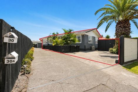 Photo of property in 30 Convair Crescent, Mangere, Auckland, 2022