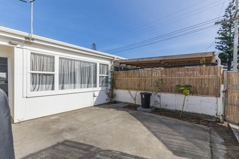 Photo of property in 1/2 Himatangi Street, Himatangi Beach, Foxton, 4891
