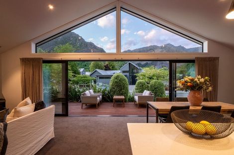 Photo of property in 26 Flynn Lane, Arrowtown, 9302