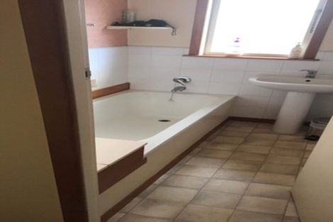 Photo of property in 27a Esmonde Road, Takapuna, Auckland, 0622