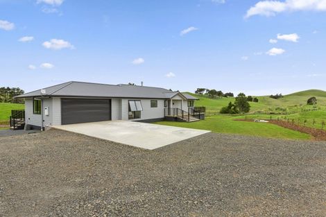 Photo of property in 64 Ruapuke Road, Raglan, 3296