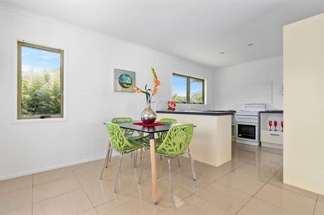 Photo of property in 11a Hollinbrigg Place, Manurewa, Auckland, 2102