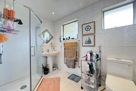 Photo of property in 129 Holborn Drive, Stokes Valley, Lower Hutt, 5019