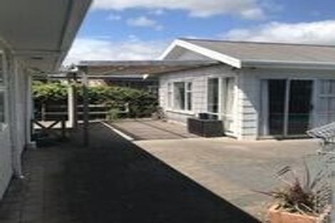 Photo of property in 5 Adrian Grove, Waikanae Beach, Waikanae, 5036
