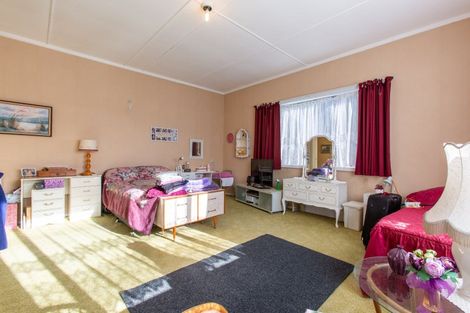 Photo of property in 48 Burns Street, Dannevirke, 4930