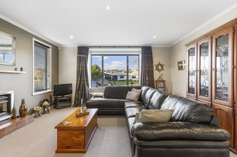 Photo of property in 17 Barrington Drive, Huntington, Hamilton, 3210