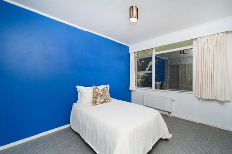 Photo of property in 65 Wikiriwhi Crescent, Awapuni, Palmerston North, 4412
