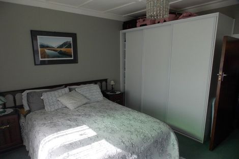 Photo of property in 30 Kuku Street, Tangimoana, 4822
