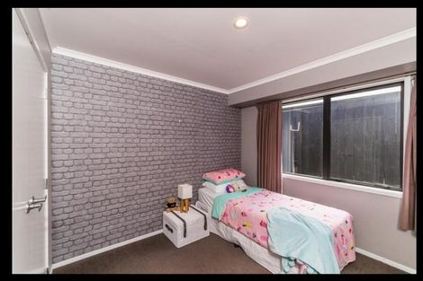 Photo of property in 12 Ballintoy Park Drive, Welcome Bay, Tauranga, 3175