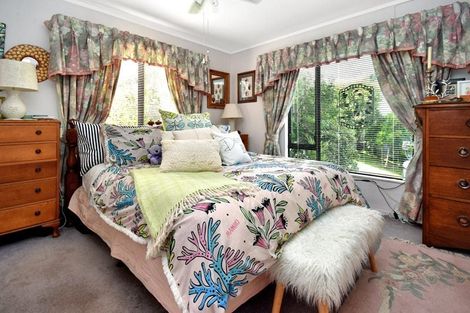 Photo of property in 105 Luckens Road, West Harbour, Auckland, 0618