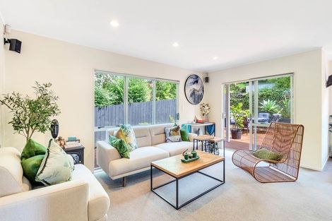 Photo of property in 92 Glendene Avenue, Glendene, Auckland, 0602