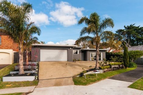 Photo of property in 29 Hollyhock Place, Browns Bay, Auckland, 0630