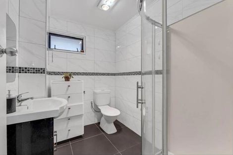 Photo of property in 1/87 Carruth Road, Papatoetoe, Auckland, 2025