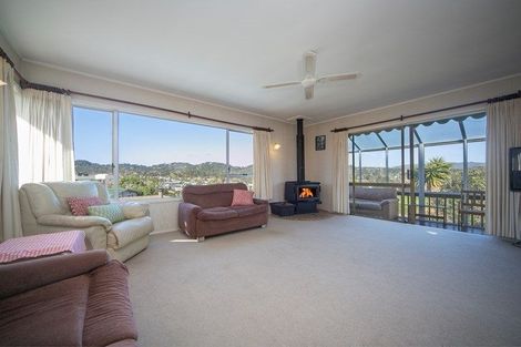 Photo of property in 6 Sunnylaw Place, Glen Eden, Auckland, 0602