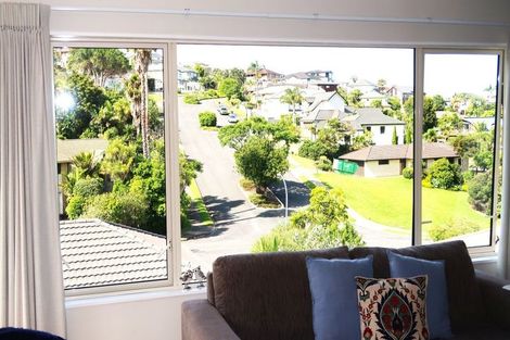 Photo of property in 3 Grovenor Drive, Orewa, 0931